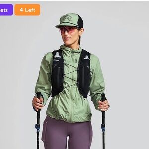 Janji Zephyrunner Wind Shell Sage Small